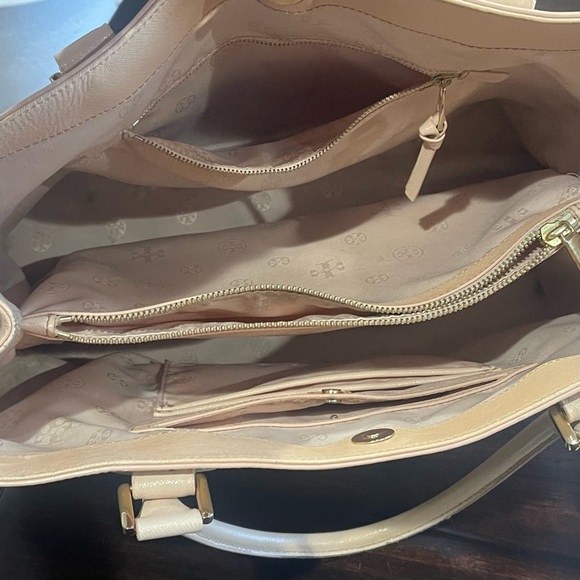 Tory Burch Robinson Tote Nude Bag - Picture 11 of 16